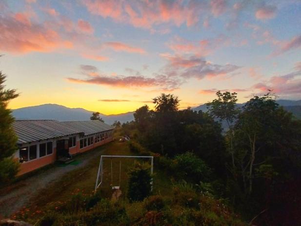 Himalayan Deurali Resort Pokhara Eksteriør billede